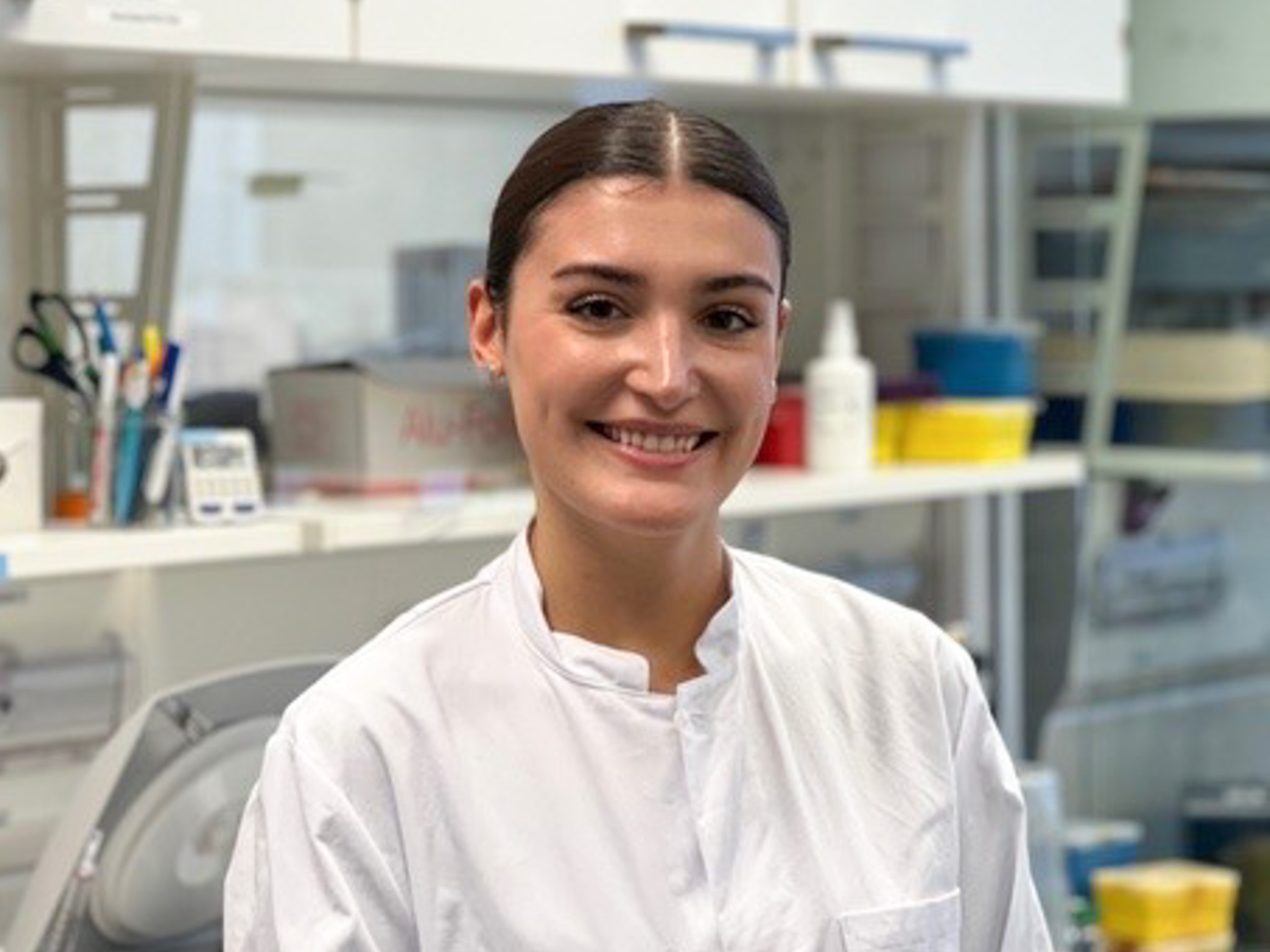 University of Barcelona BSc student joins the Freiburg lab: Welcome Claudia!